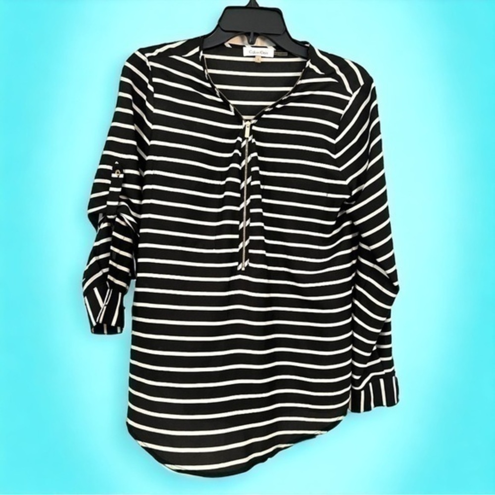 CALVIN KLEIN S Pullover V-Neck Top Roll-Tab Sleeves